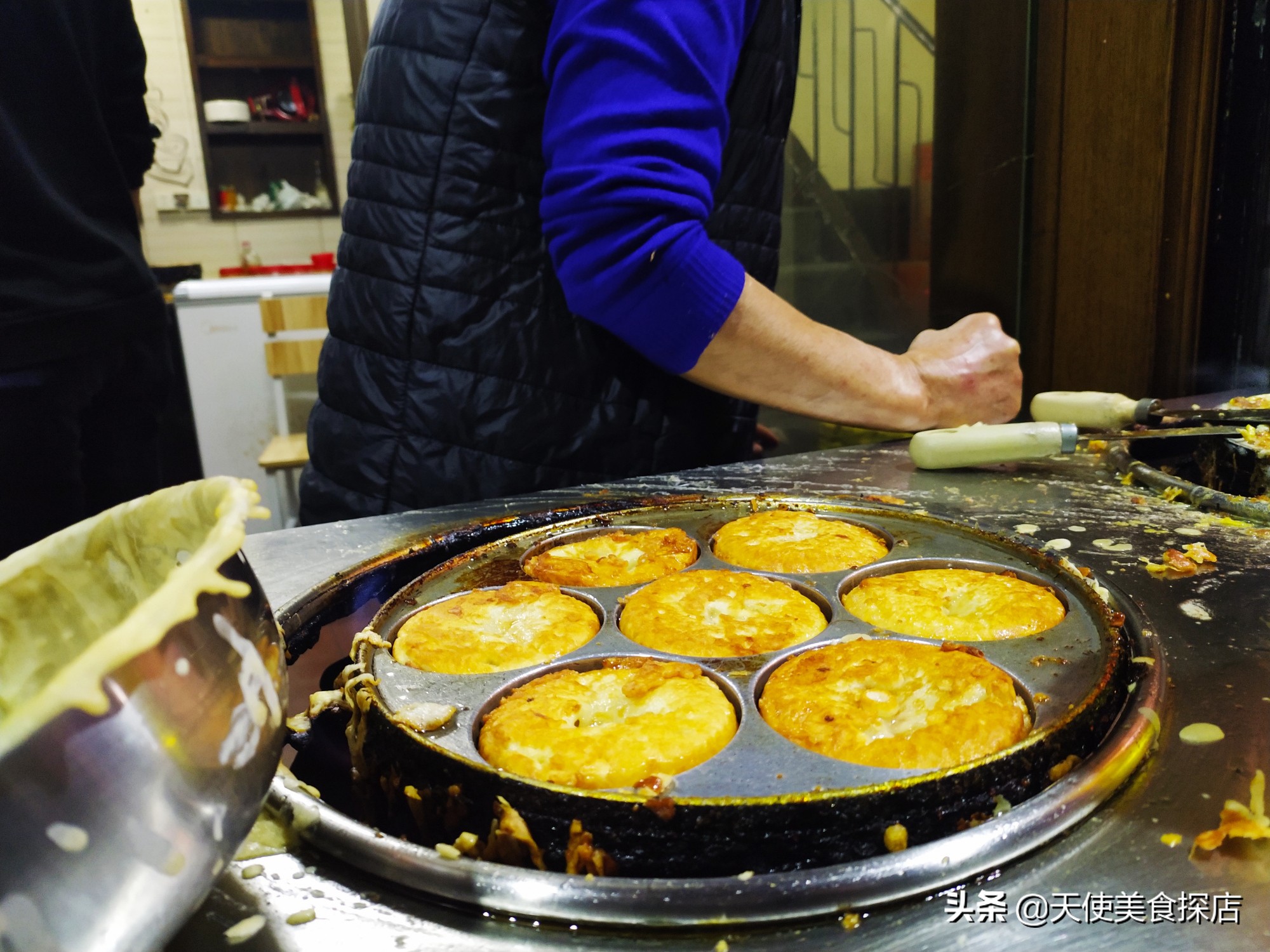 厦门塔斯汀小龙虾汉堡,厦门网红汉堡大叔的汉堡胚