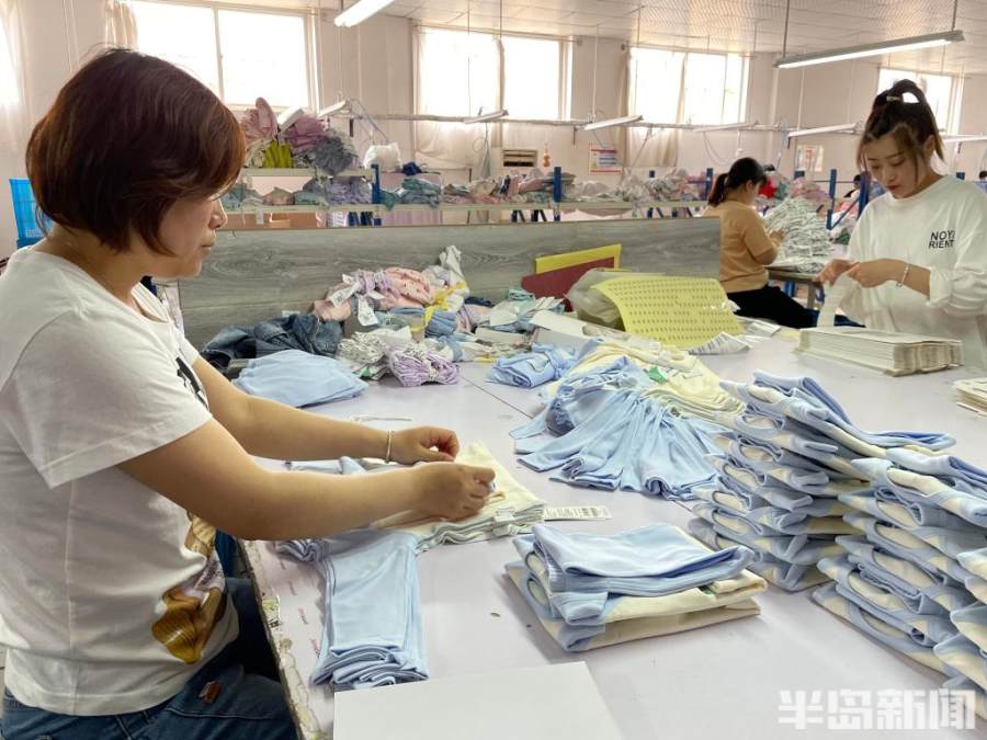 半岛观察丨一条盖毯爆火背后的童装江湖：3000家企业即墨鏖战，如何赢得三孩商机