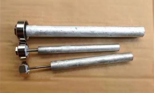 热水器镁棒的位置漏水漏电怎么办,电热水器换镁棒污垢太多会漏电吗