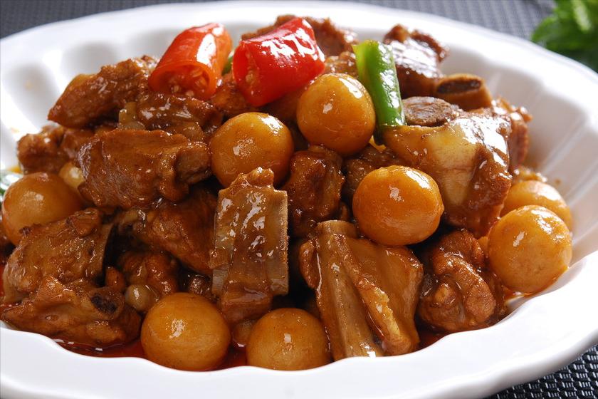 炖排骨时切记不要掉水,炖排骨切记不可加五香粉