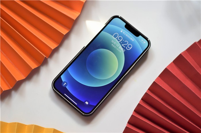 iphone13手机壳带镜头膜测评,iphone13皮革保护壳和硅胶测评