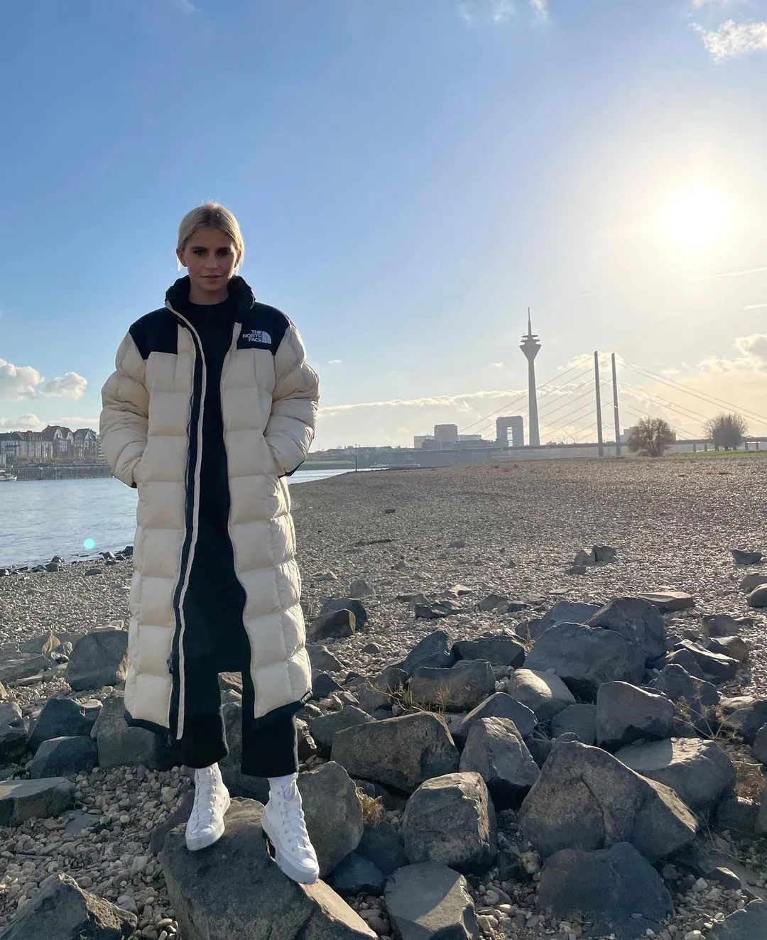 中国体育生标志的羽绒服,体育生羽绒服火了