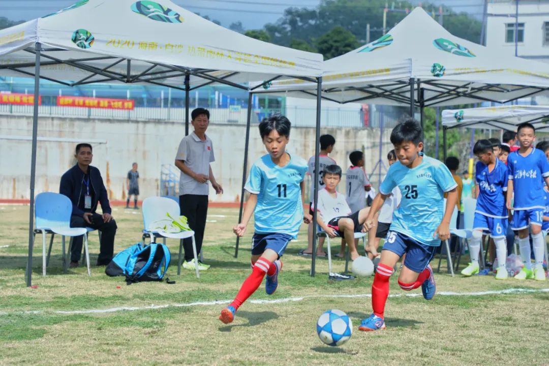 白沙路学校足球比赛,全县中小学生校园足球赛开赛