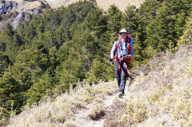 盘点小学生穿不起的鞋,lowa户外徒步鞋哪款是经典款