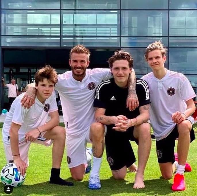 贝克汉姆大秀身材,贝克汉姆抗击疫情视频