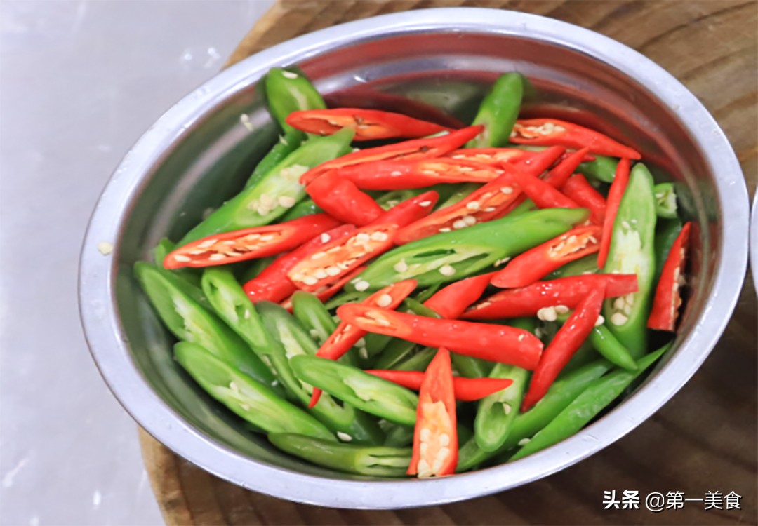 小炒肉怎么做肉更酥脆,小炒肉怎么做肉片吃起来嫩