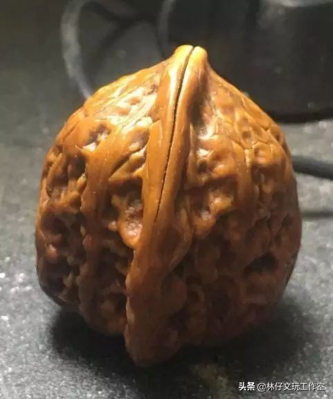 文玩核桃开裂怎么办如何修复,文玩核桃开裂怎么补救