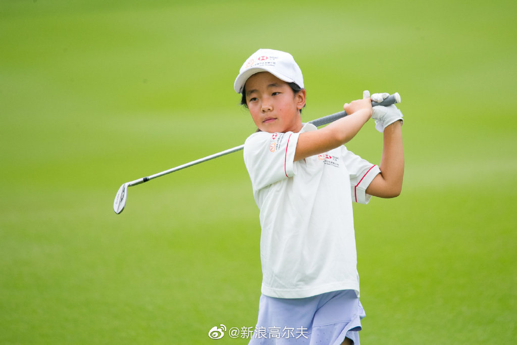 世界冠军对孩子严格训练,世界冠军参加孩子的运动会