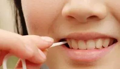 牙龈肿痛是怎么回事呢,牙龈肿痛是怎么回事倪海厦