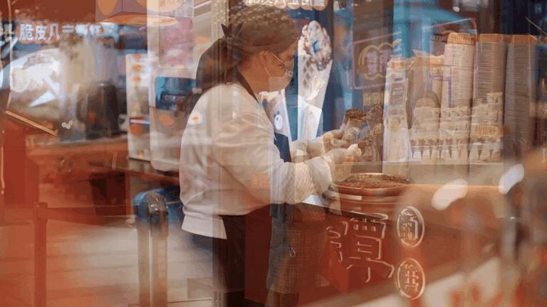 寒冷夜晚中的一丝暖意,寒冷冬日里一碗暖心汤