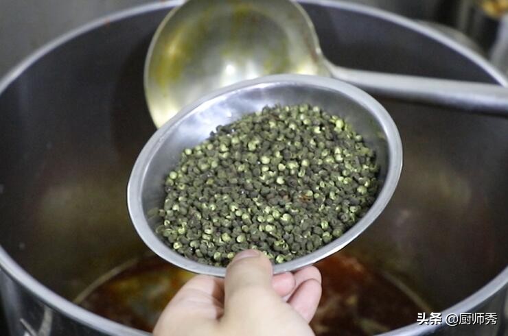 想吃鸭脖教你在家做,想吃辣鸭脖