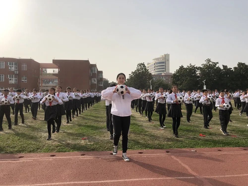 小学校园足球比赛的超燃时刻,漯河小学足球比赛的视频