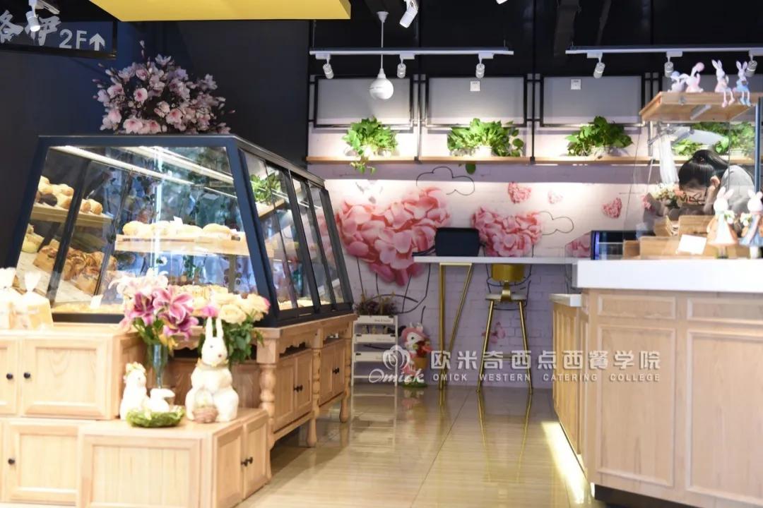 2022年想开个店有什么好项目,2020开甜品店赚钱吗