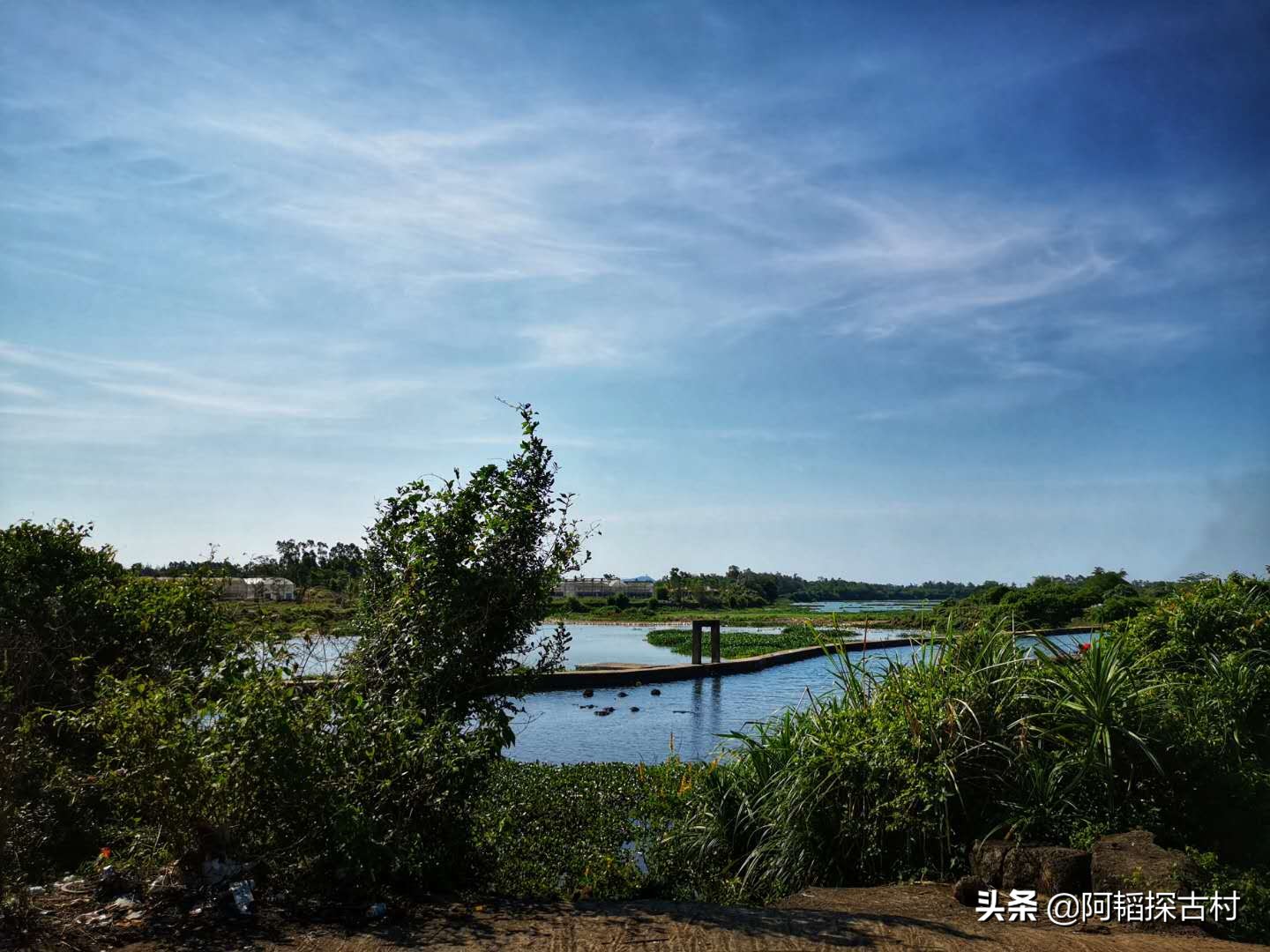 天然泉水石缝,大自然冷泉