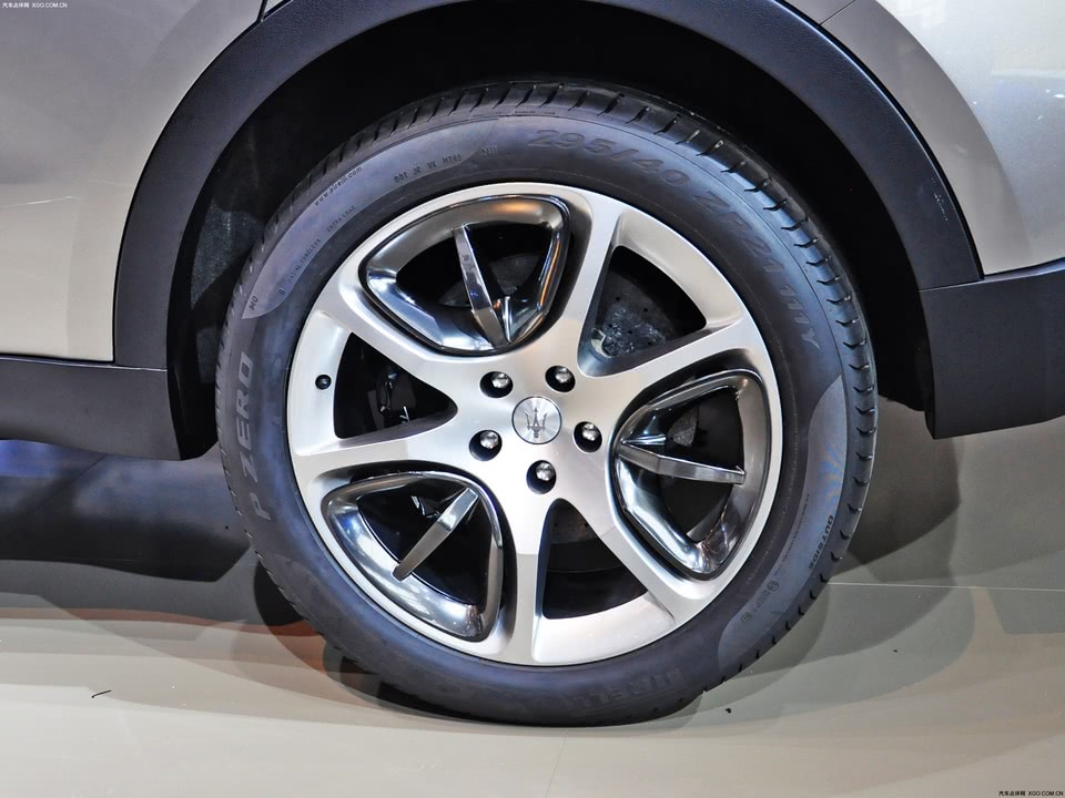 玛莎拉蒂suv全部车型,玛莎拉蒂新款小型suv报价