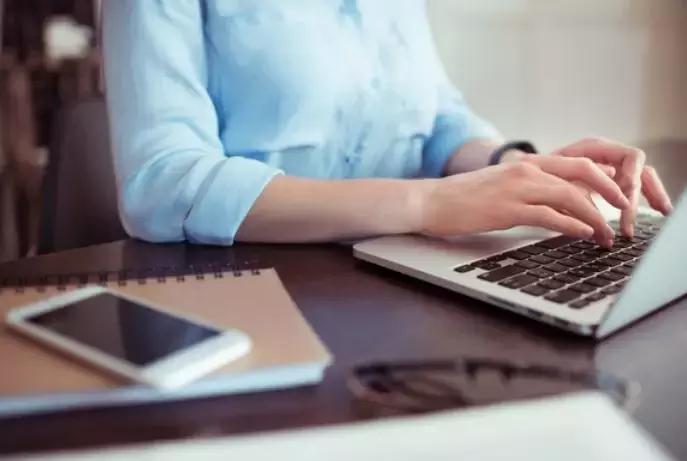 裤子反着晒还是正着晒,裤子是正着晒还是反着晒比较好