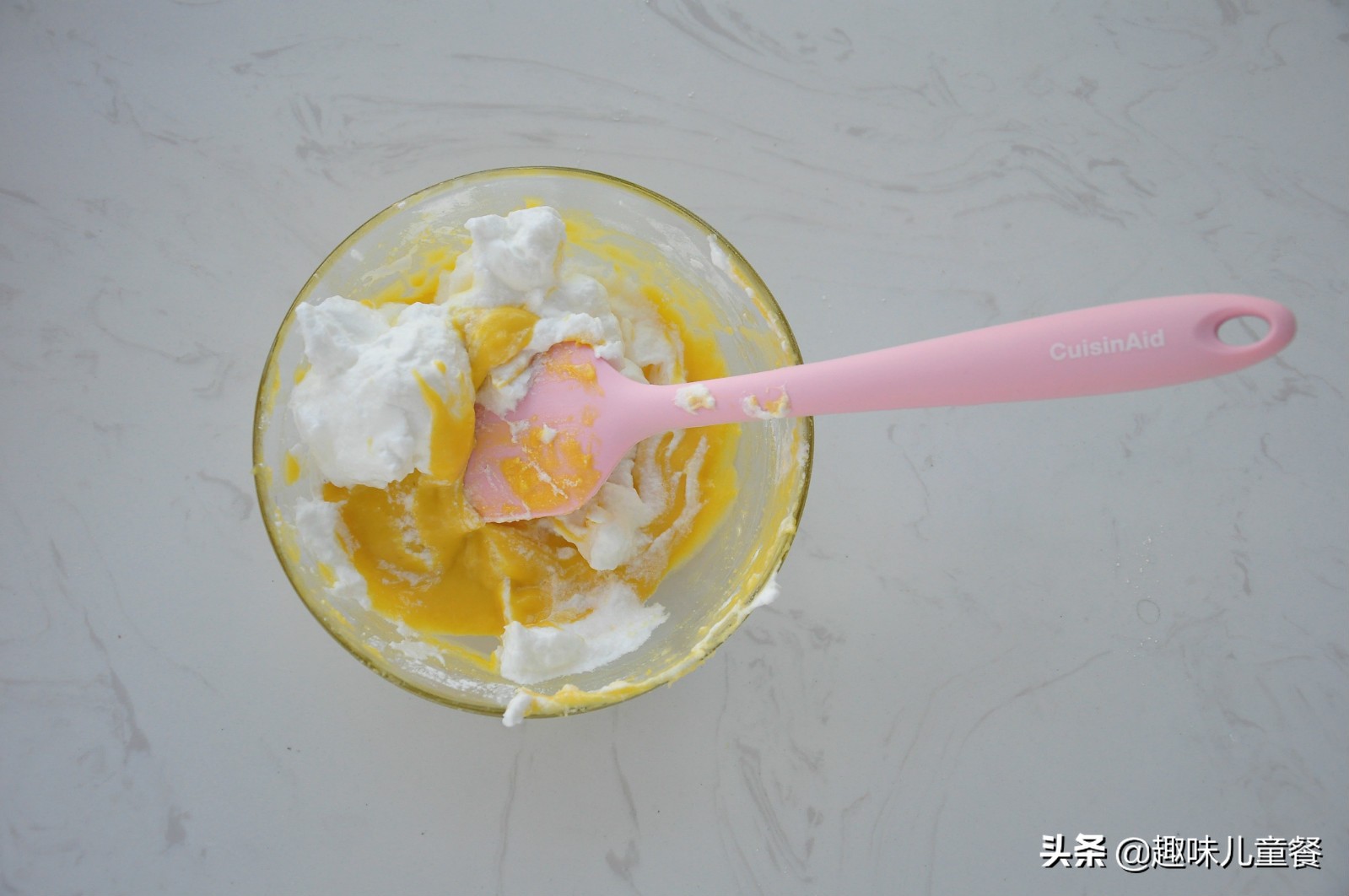 这种蔬菜代替翻糖和豆沙更健康，复活节咱们一起来做杯子蛋糕吧