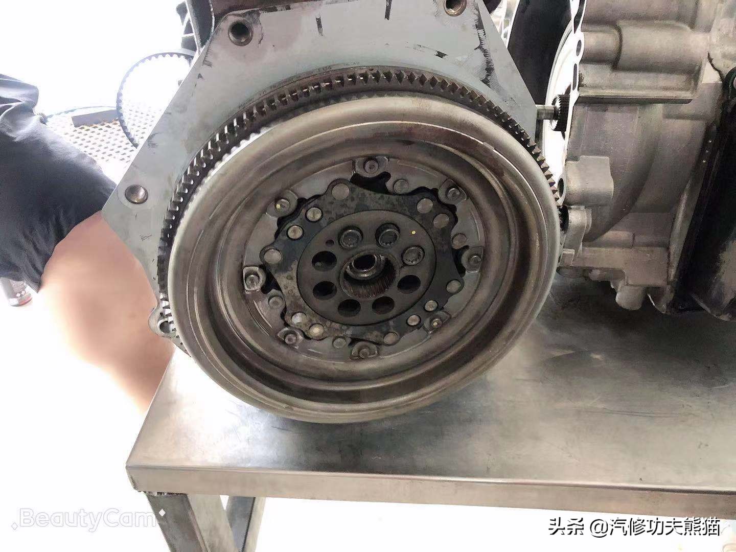 2012款夏朗2.0t烧机油怎么处理,大众夏朗2016款为什么会烧机油