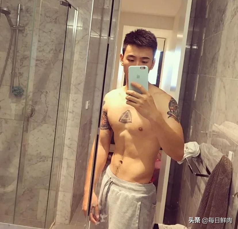 留学澳洲的肌肉天菜，你肯定也用他照片当过头像！