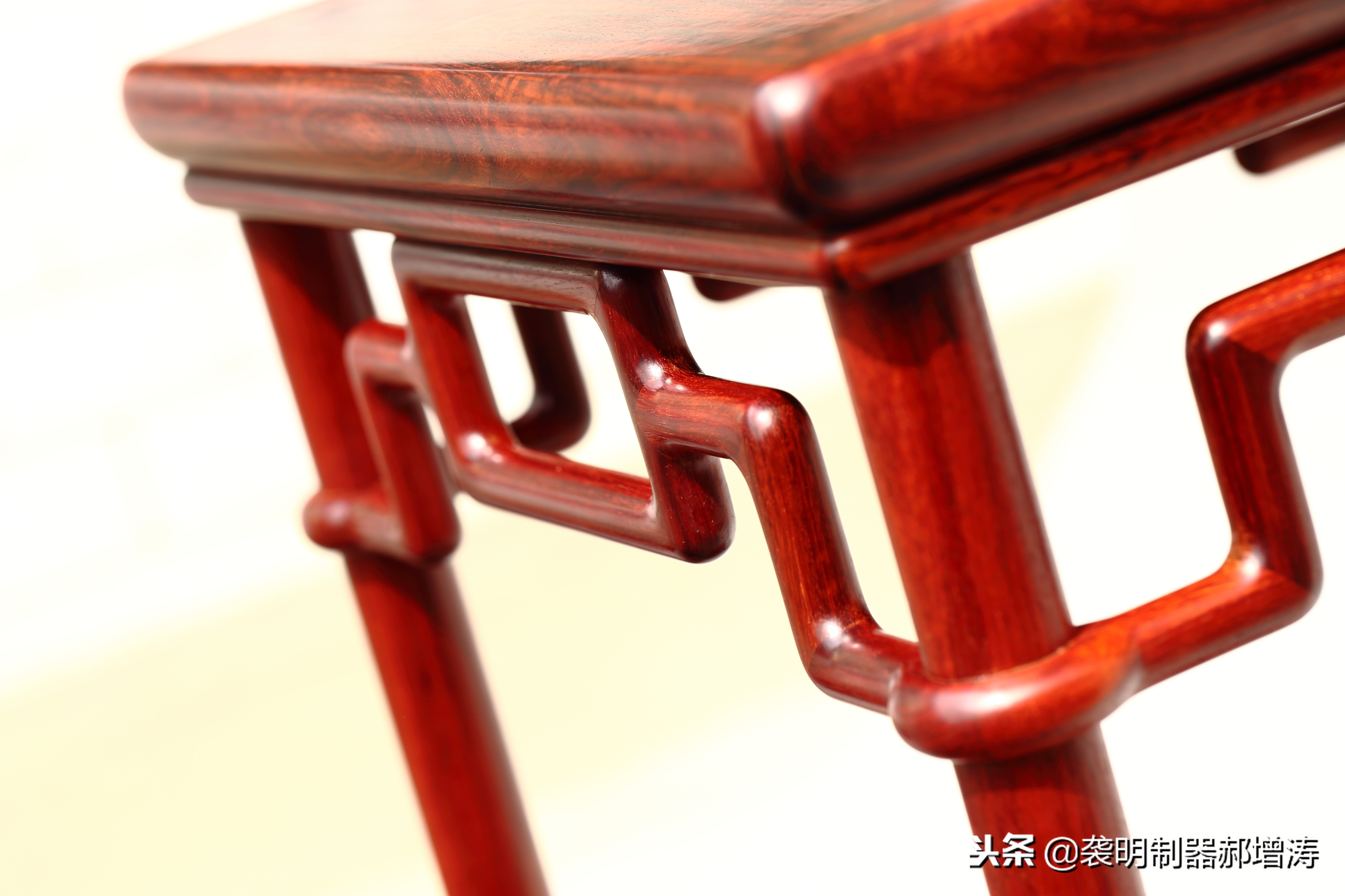 袭明｜古人享乐离不开香解读明式家具承托香炉珍贵的方香几