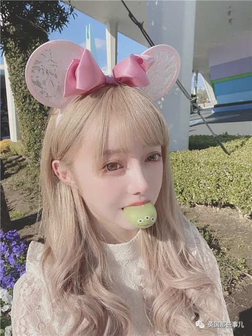 20岁漂亮女子花6万整容鼻子失败,19岁少女花百万整容