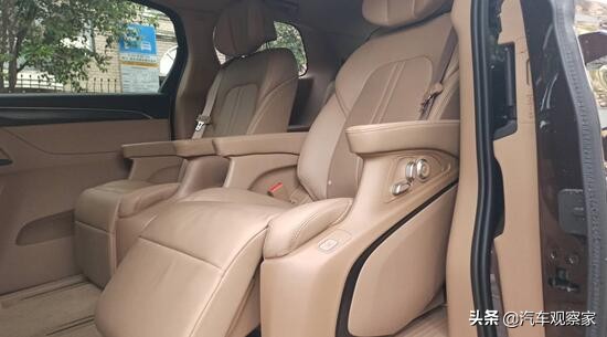 别克gl82014经典版陆尊,别克gl82022款652t豪华测评