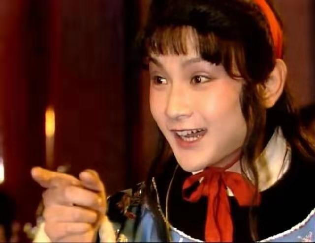 红楼梦贾宝玉人物解析1000字,红楼梦贾宝玉深度赏析解读