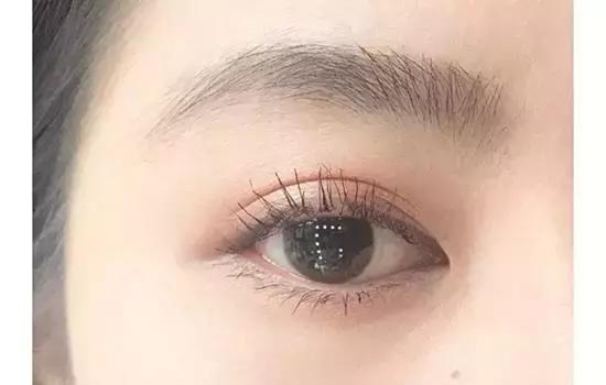 夹睫毛正确方法教程,睫毛夹睫毛怎么做才能好看