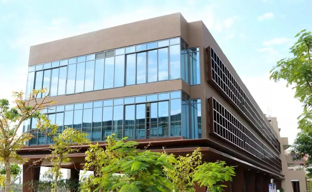 三亚中瑞酒店管理职业学院名列全国职业院校满意度排行榜第二