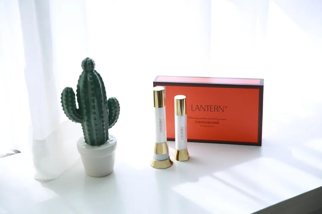 关于眼部抗皱眼霜知识,眼膜眼霜和护肤品的使用顺序