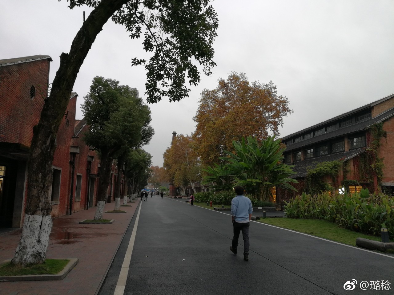 江西景德镇陶溪川陶瓷文化创意园,景德镇陶溪川文创街区夜景美篇