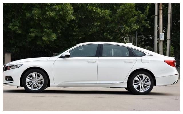 花17万买车值不值,17万公里的本田雅阁能买吗