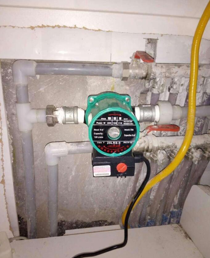 楼房地暖不热自己加循环泵可以吗,地暖回水压力小会导致地暖不热吗