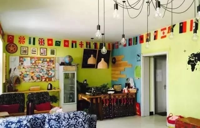 民宿365近期10家大热的极简民宿,西北风格民宿