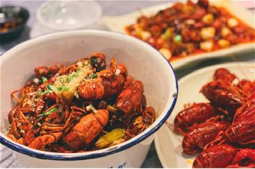 靓靓蒸虾在武汉新天地,武汉雪松路靓靓蒸虾