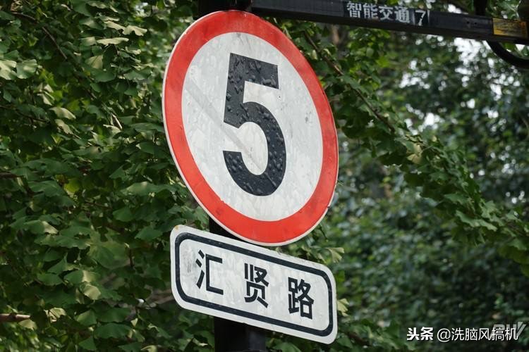 卡片机的优点和缺点,索尼黑卡卡片机