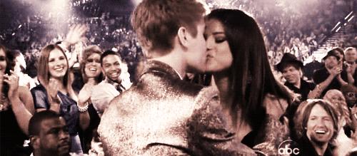 赛琳娜比伯loveyoulikesong现场,比伯和赛琳娜一起唱的歌