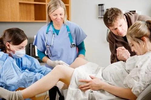 坐月子洗澡洗头会发烧吗,坐月子洗头洗澡会落下月子病吗