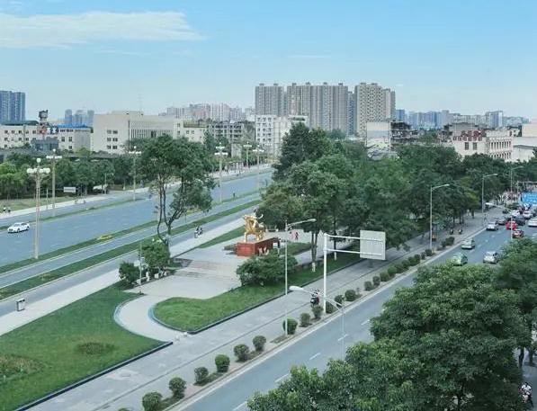 成都豪宅楼盘清单表,成都麓湖生态城别墅400万元