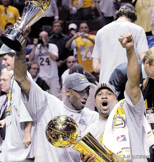 nba季前赛湖人队对雄鹿队比赛结果,雄鹿晋级nba总决赛湖人队