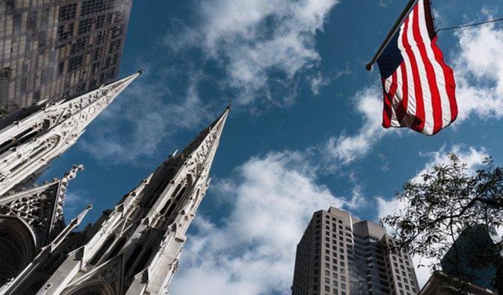 美国天价关税！1.2万亿基建计划望“钢”兴叹，中国却游刃有余