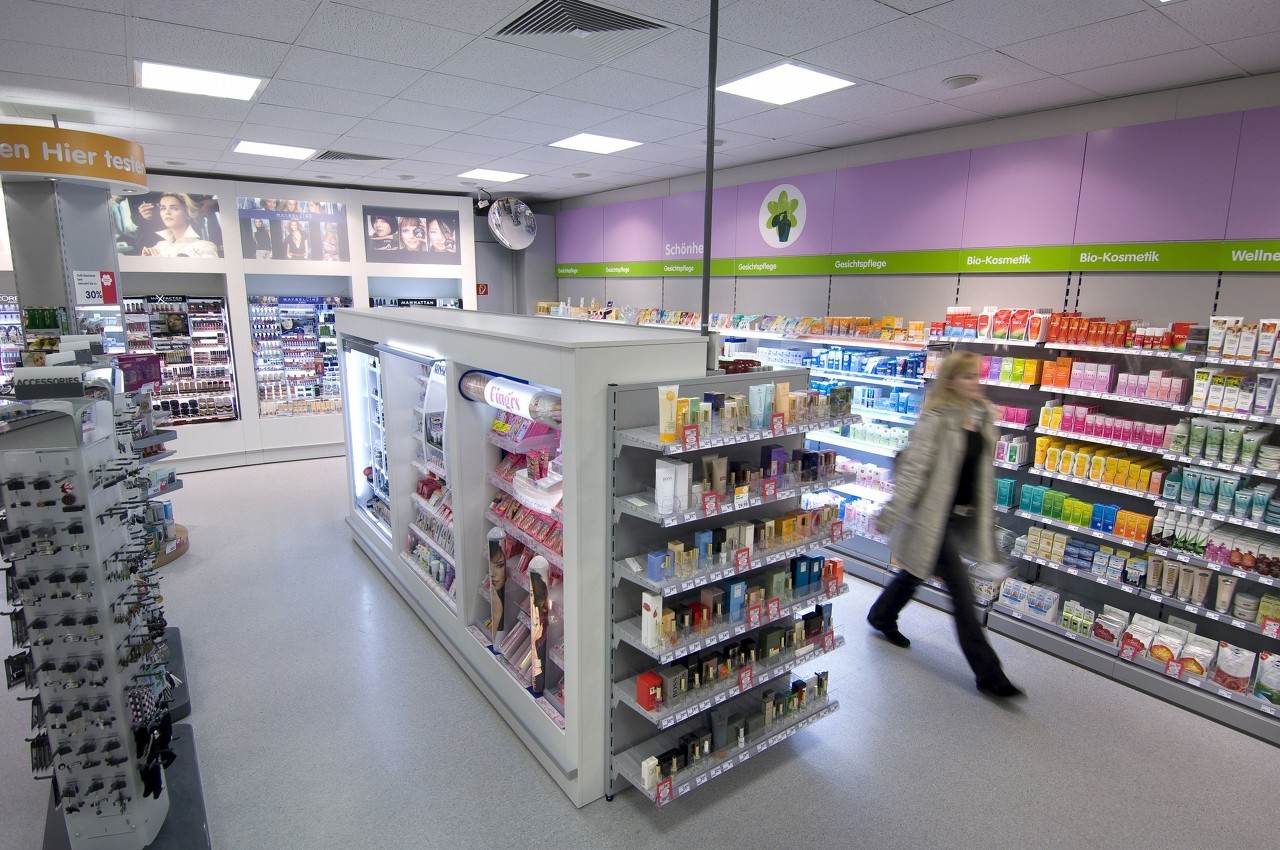 92家定点零售药店,70家连锁药店