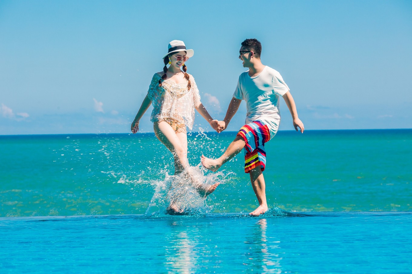 天涯海角和大小洞天婚纱照,去三亚大小洞天婚纱照多少钱