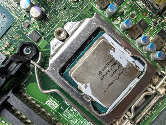 还没有曾经一个光驱大的电脑，东西虽小五脏俱全啊。