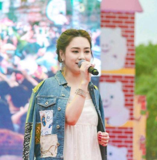 39岁阿娇晒美照,阿娇身材发福上综艺