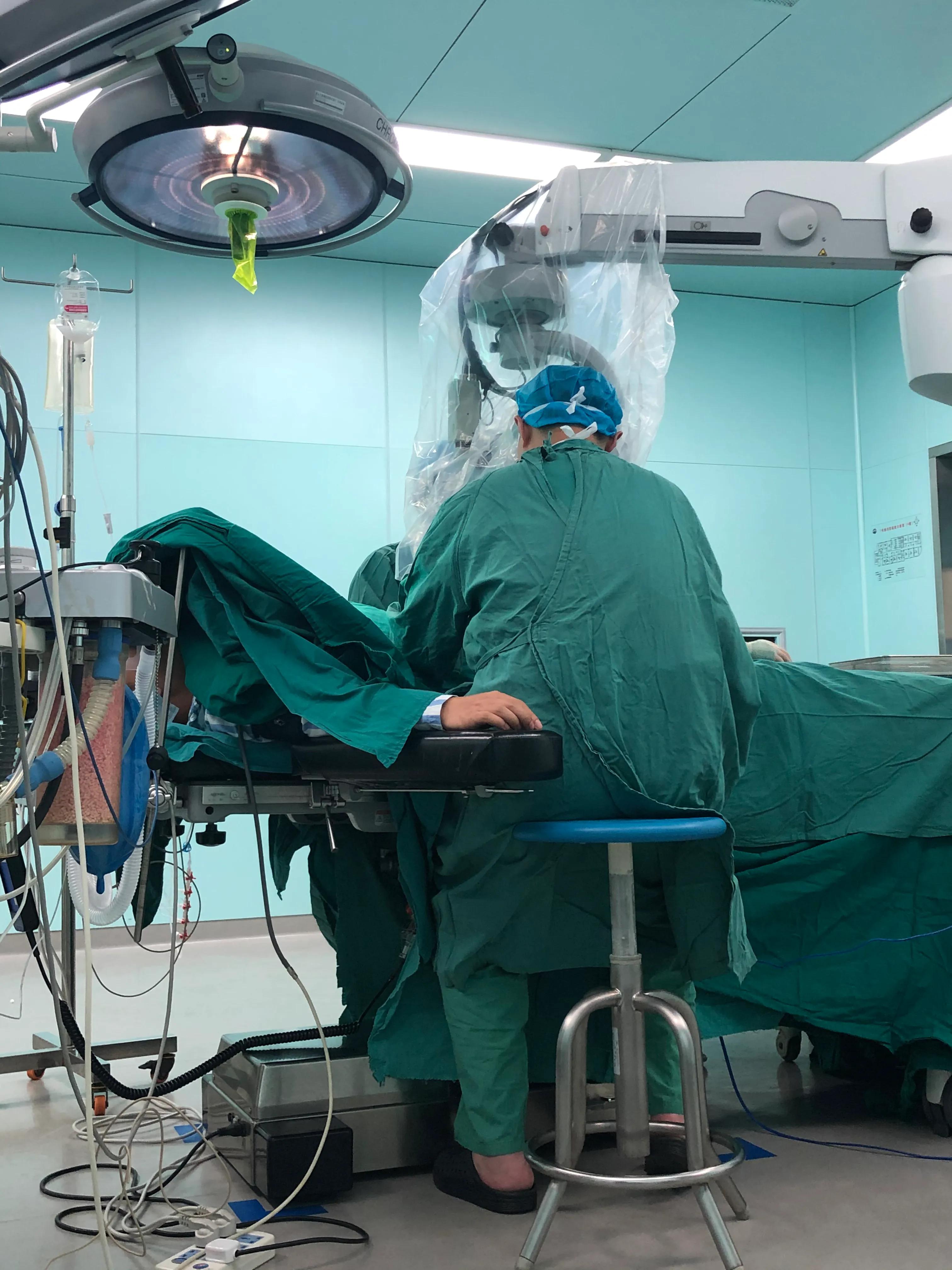 检查发现精索静脉曲张,查出精索静脉曲张怎么办