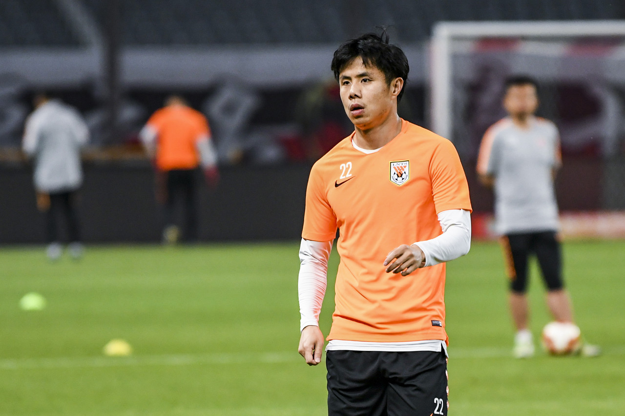 盘点蒿俊闵的帅气时刻,蒿俊闵金敬道王大雷合照秀肌肉