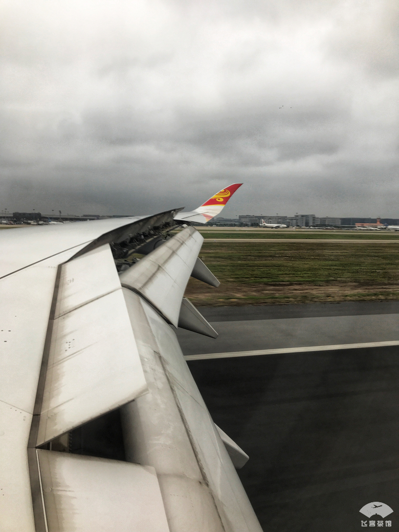 可能再难坐到的港航350！香港飞上海，几乎全程贴着海岸线飞行