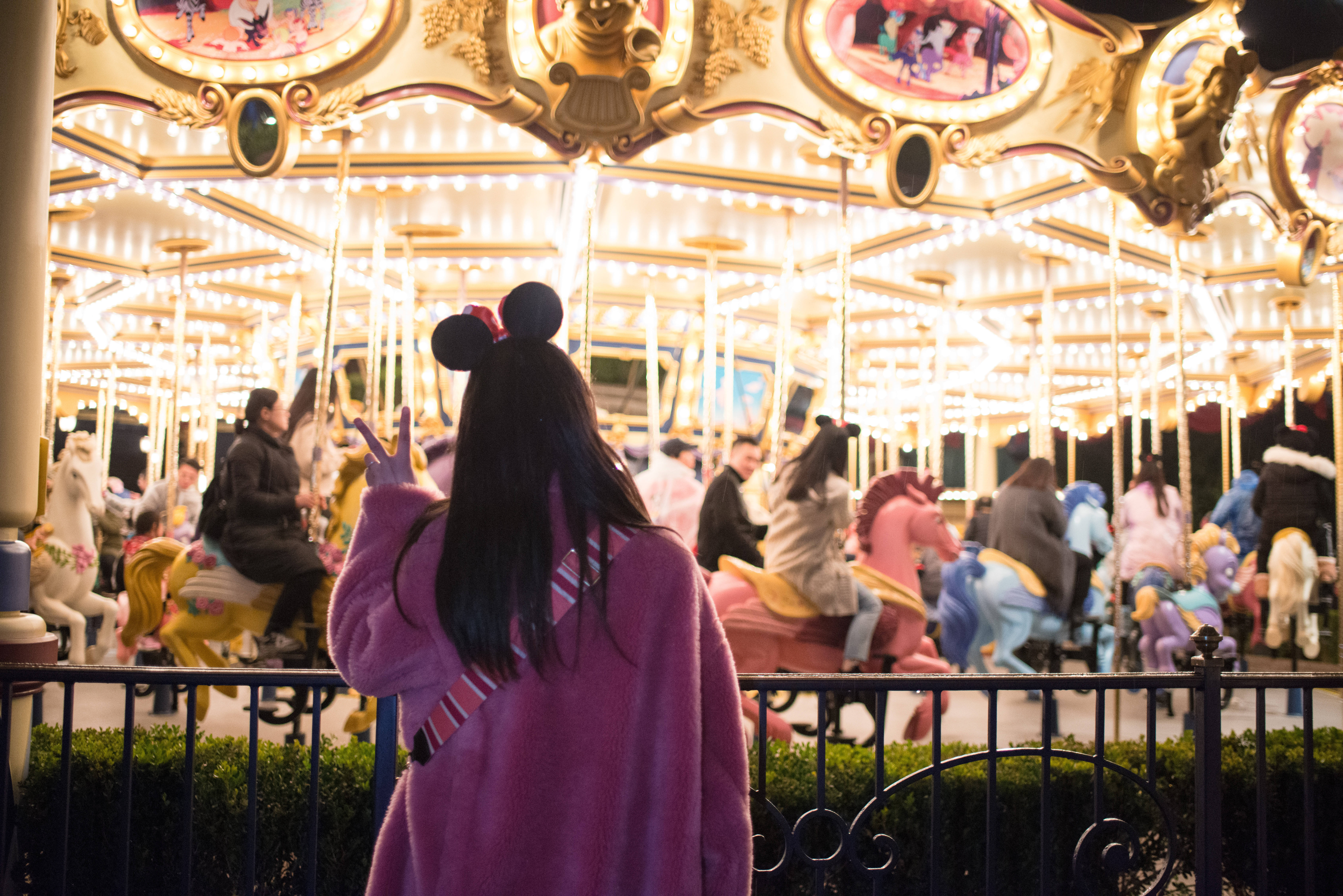 下雨天迪士尼值得去吗,雨天逛迪士尼攻略