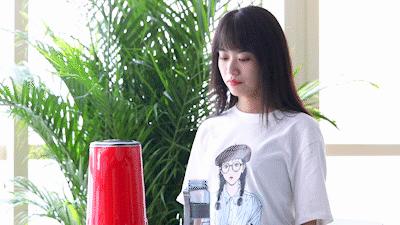 李易峰靳东水杯,靳东新剧底线同款水杯